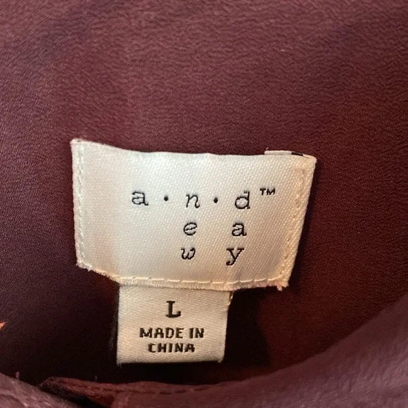 Button up fun print top - Picture 2 of 4